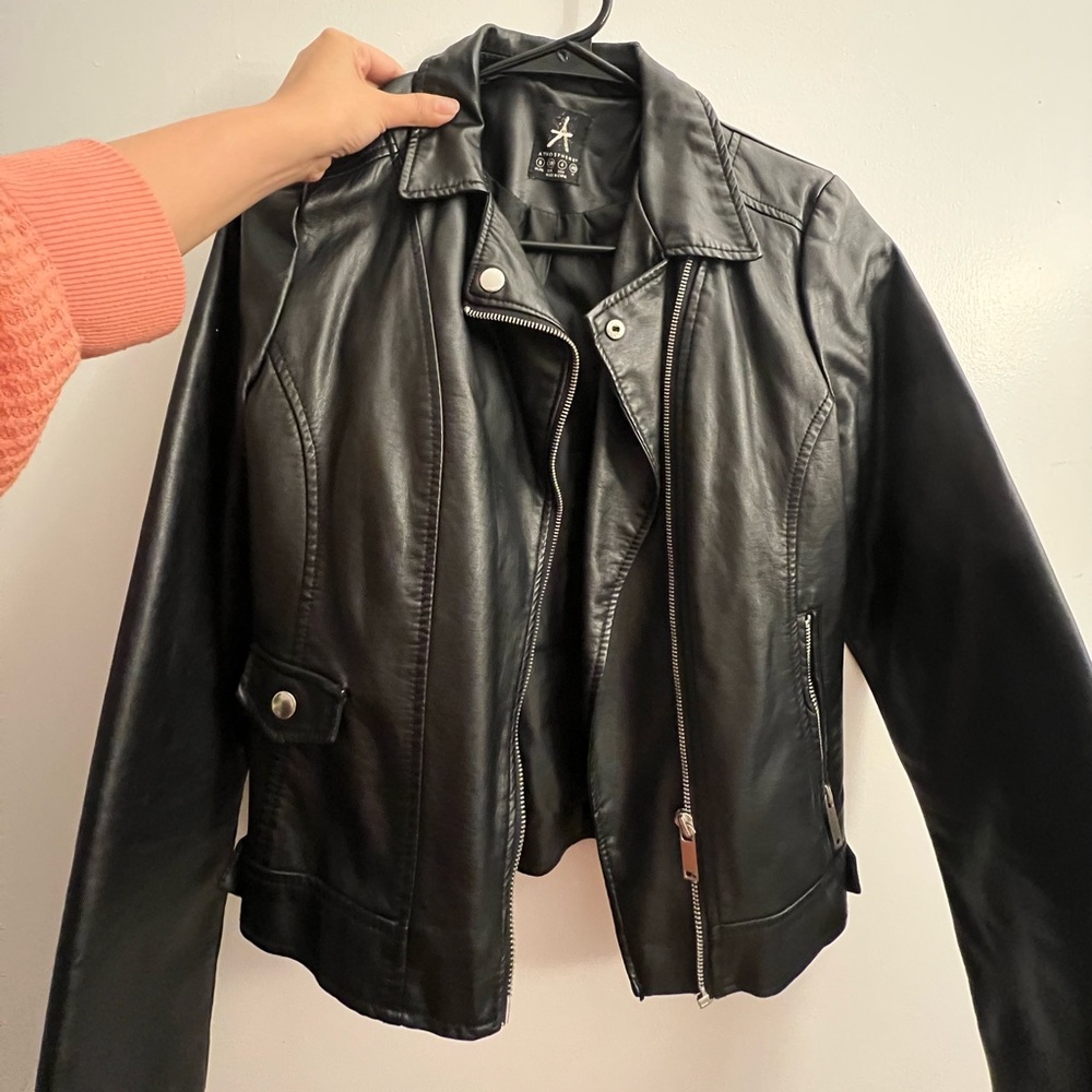 Black leather jacket in US size 4